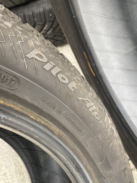 235/55/17 Мишелин Зимни