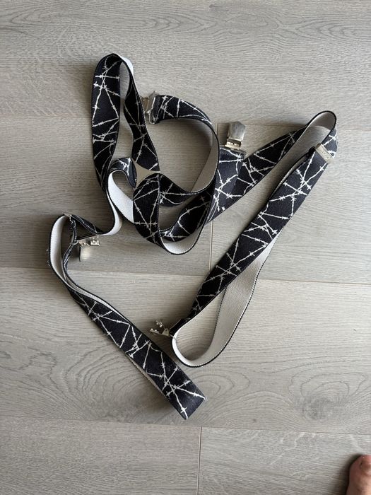 Bretele deosebite, de caliate, sarma ghimpata