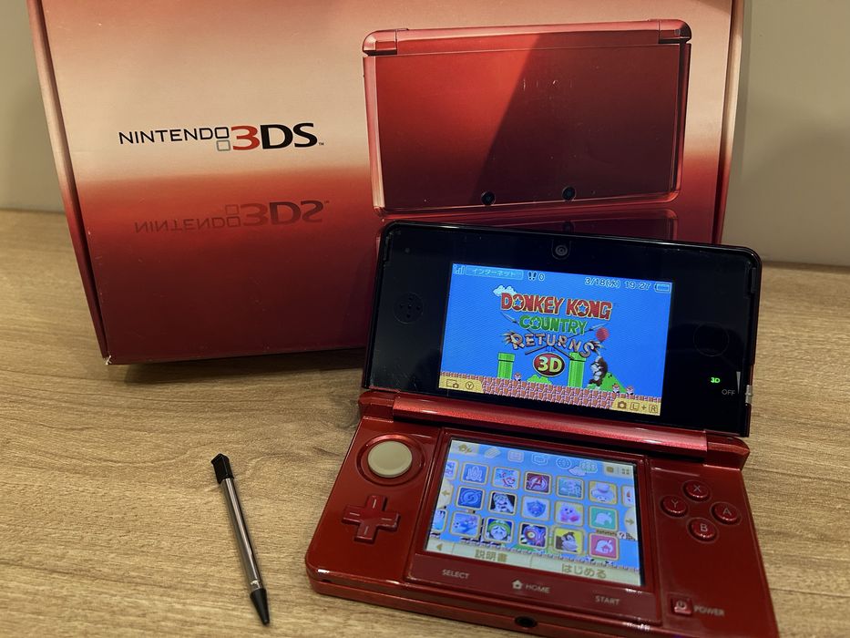 Nintendo 3DS Flame Red - Modat, Card 64GB, Stare Impecabilă + Full Box