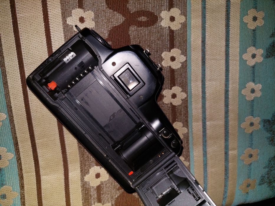 Canon 1000-F ,aparat foto, pentru piese