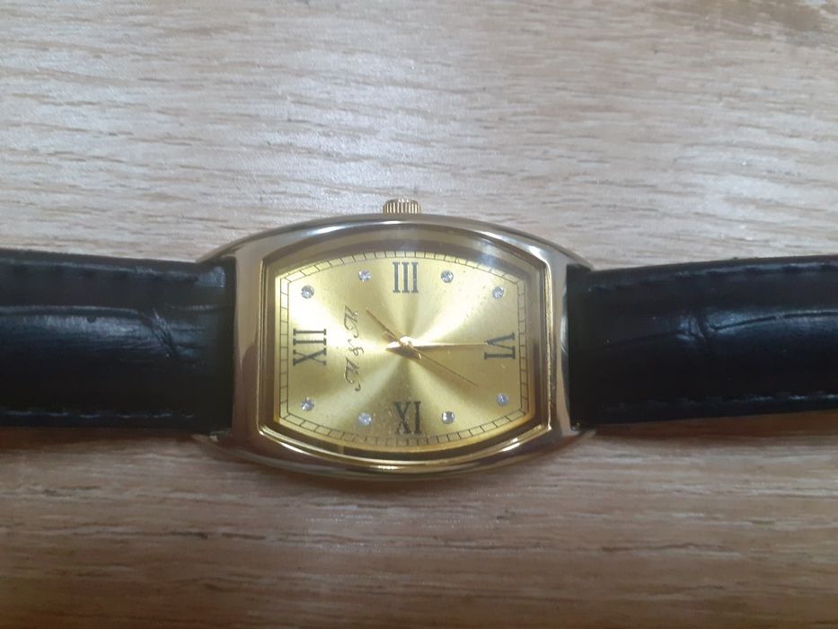 Часы кварцевые. Япония