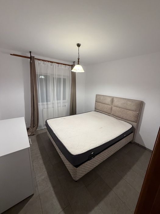 Inchiriez apartament 3 camere