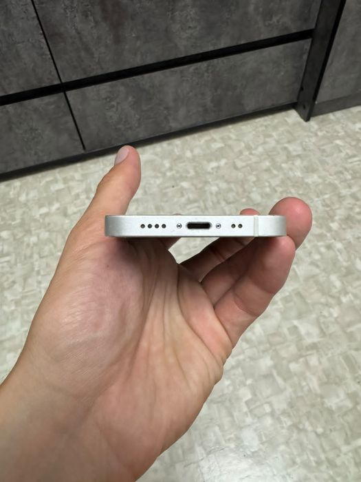 Iphone 12 mini  акб 77%