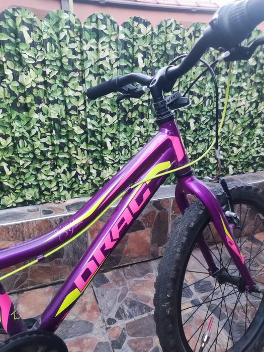 Продавам детско колело драг