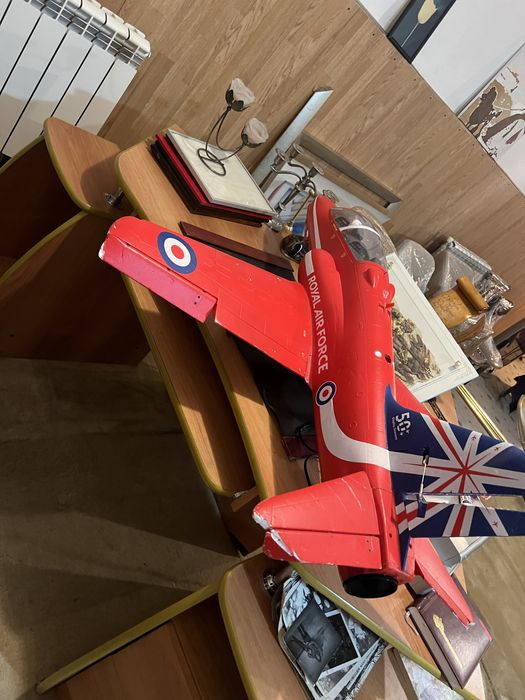 Самолет игрушка можно для декораций