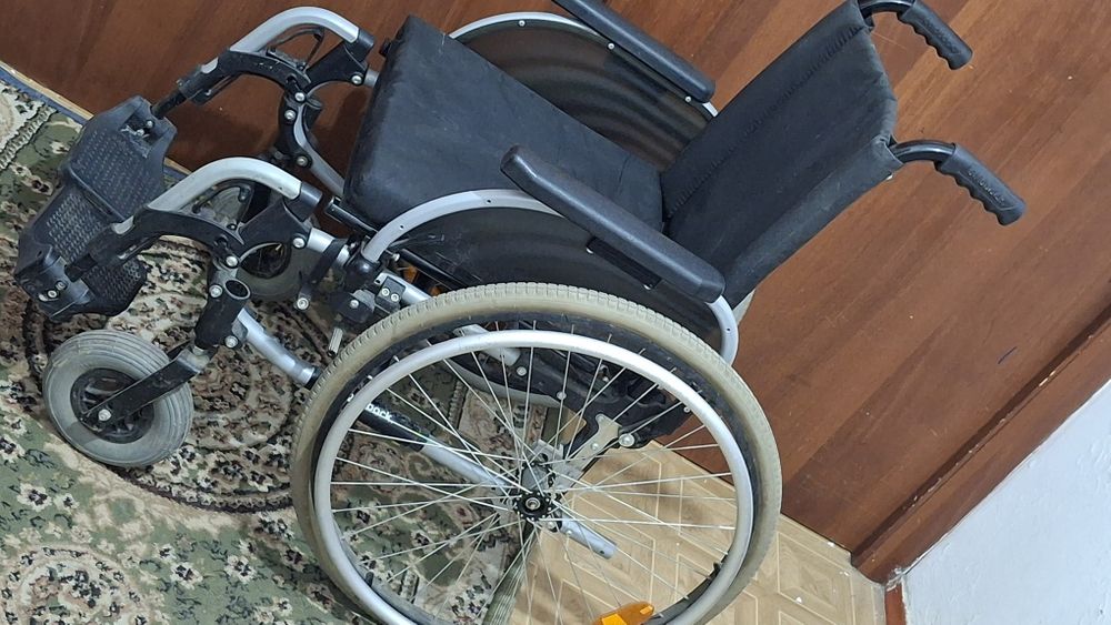 Инвалидная коляска