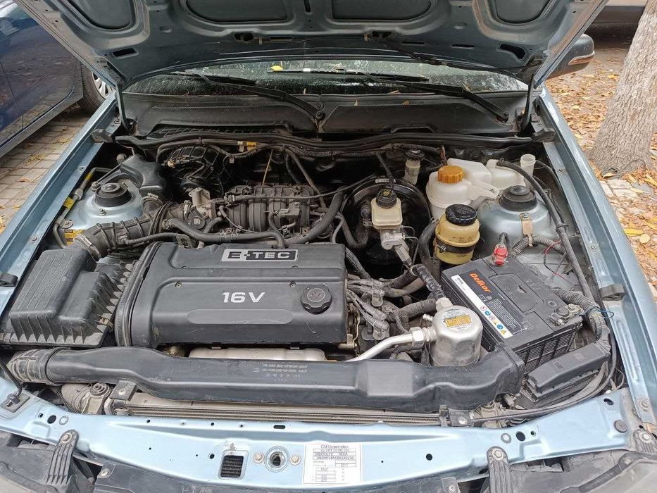 Продаётся  Нексия 2, цвет Дельфин