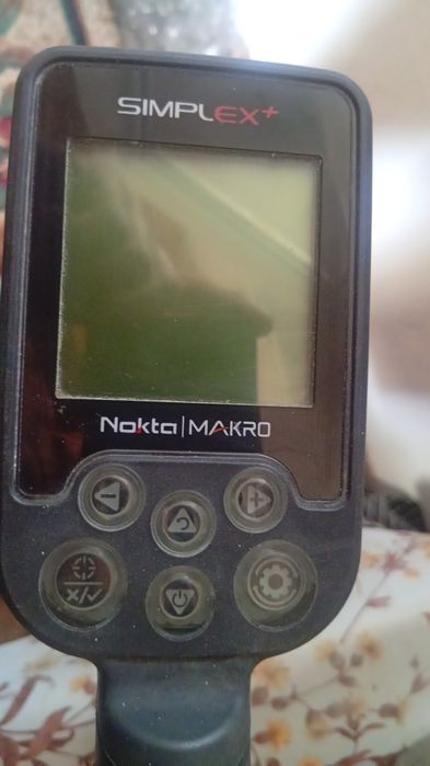 Продам металлоискатель.
