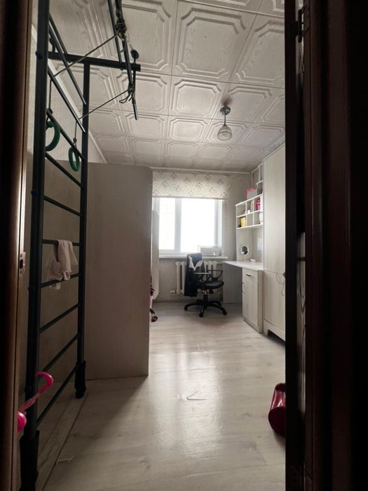 Продается 3 - комн квартира