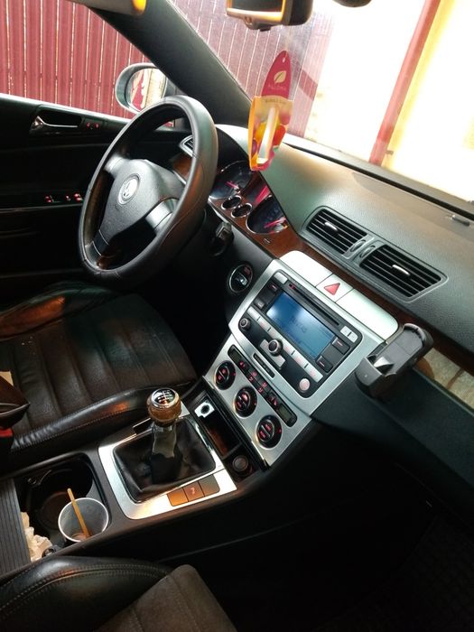 Vând Passat B6..