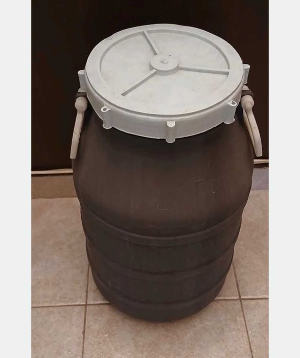 Butoi alimentar cu filet 60L, plastic rezistent