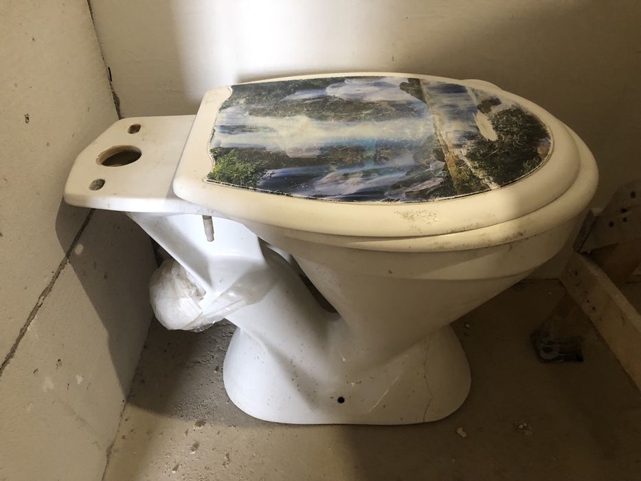 Унитаз б/у на стройку