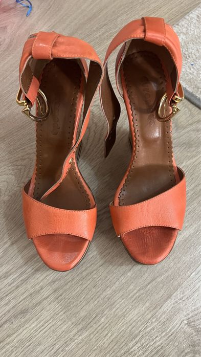 Продам босоножки скала