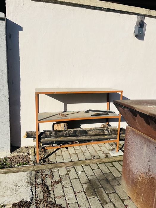 Suport din fier cu placi gresie, f solid