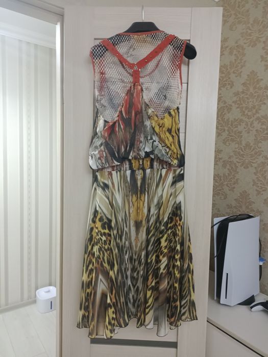 Платье новое 48р