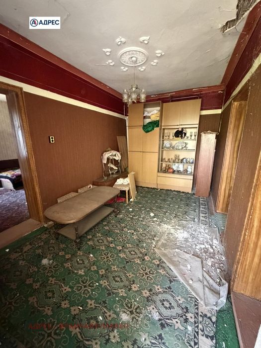 Къща в Плевен, област-с.Божурица площ 110 цена 15000