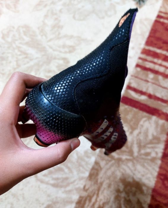 Предатор Адидас бутсы 40 р