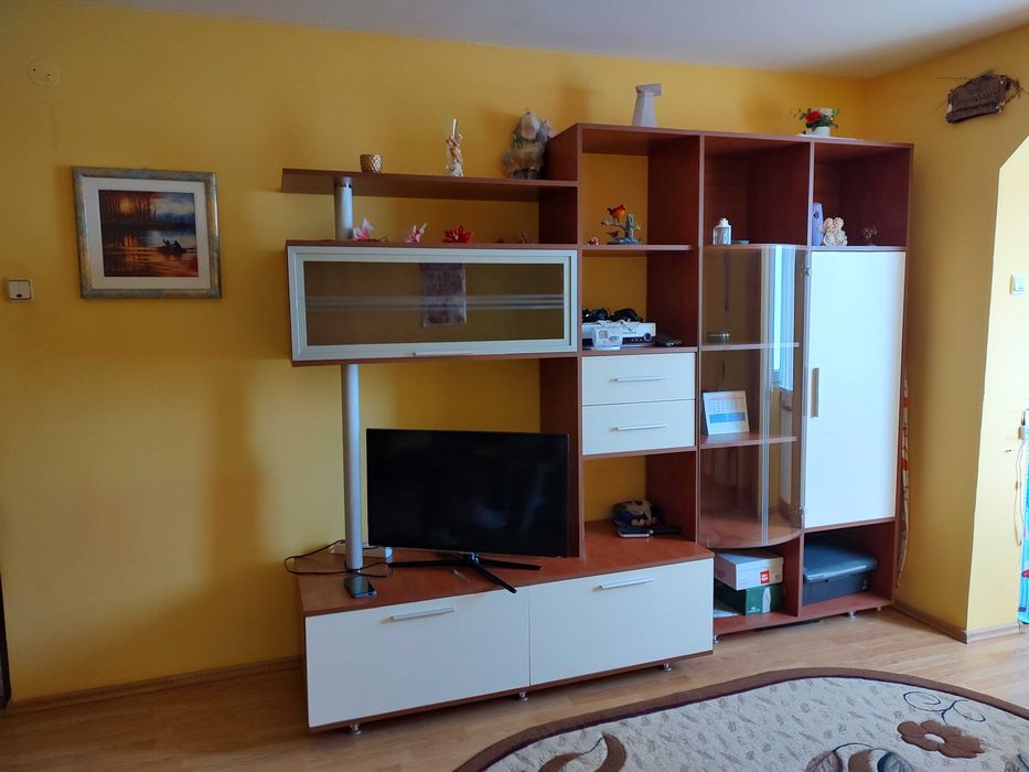 Închiriez apartament cu 2 camere – Zona Noua, vedere la lac