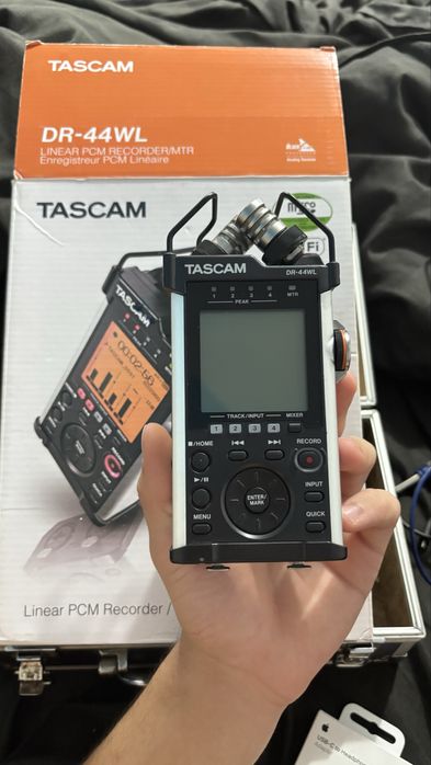 Vand TASCAM DR-44WL este nou nout pret 3000 lei