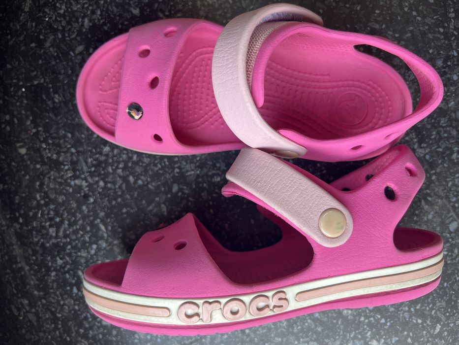 Сандалии отдам безплатно Crocs С11