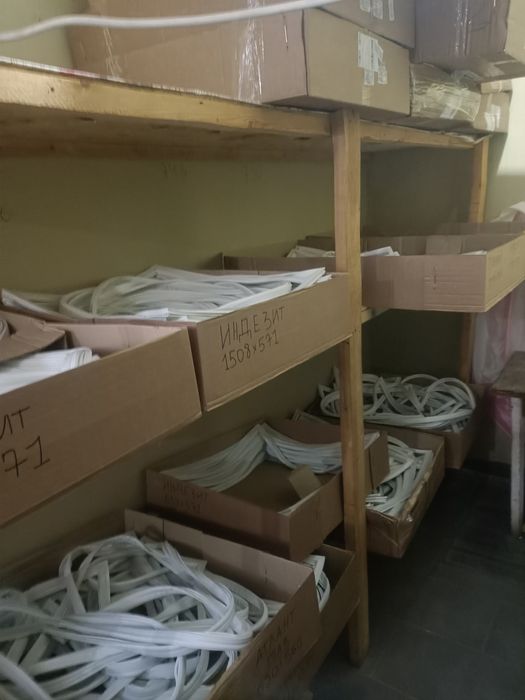 Уплотнительные резинки на холодильники и морозильные камеры