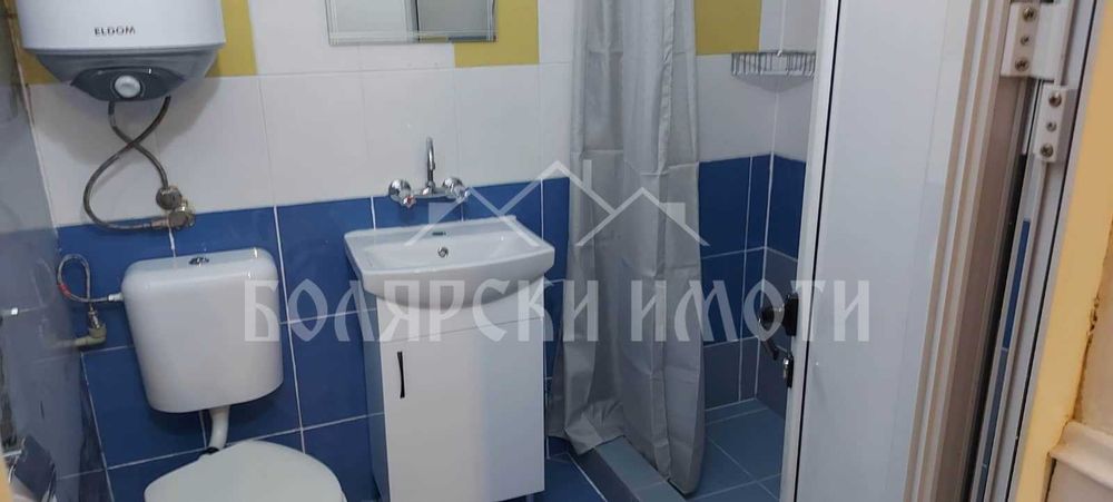 Дава се под наем Етаж от къща в Велико Търново, Център - 60 кв.м за 298.86 € - Снимка #9