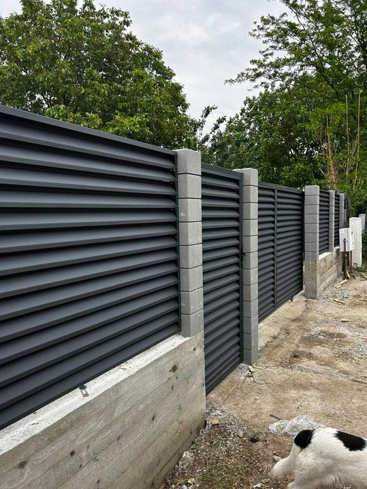 Garduri din panou stil jaluzele, sipca metalica, tabla, plasa si BCA