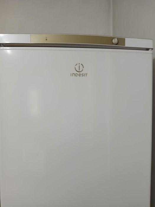 Продам холодильник. Состояние отличное.