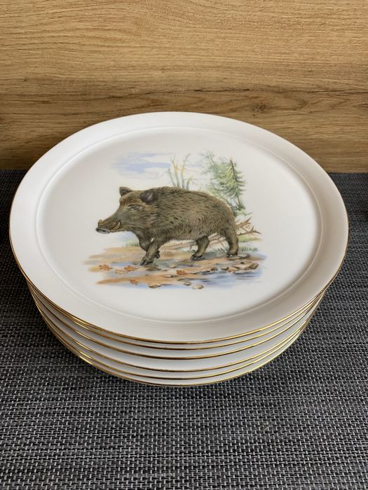 Баварски порцеланови чинии с ловен мотув