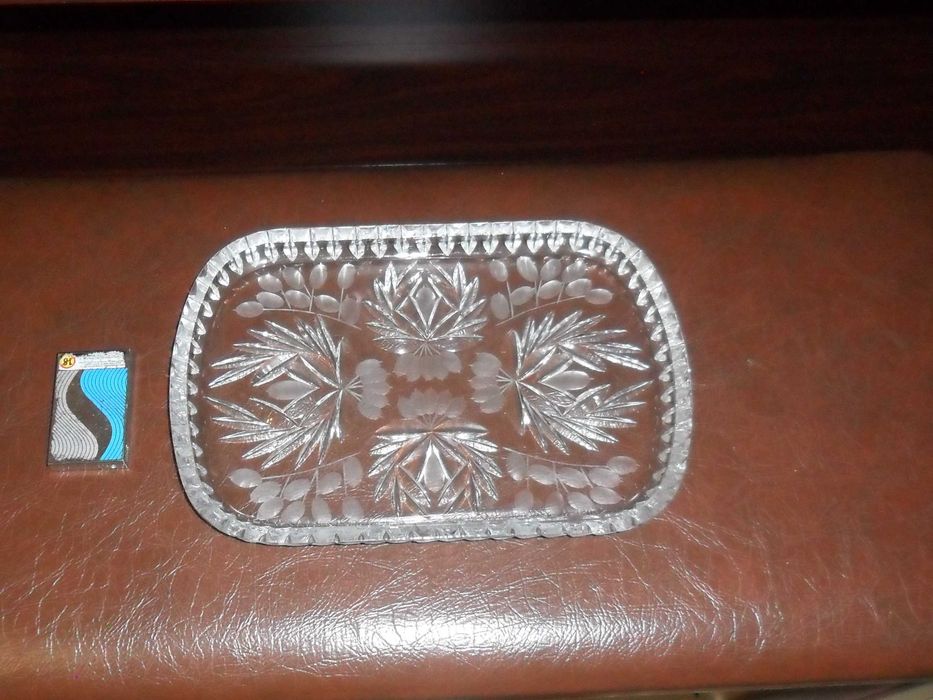 Поднос, подставка, хрусталь.