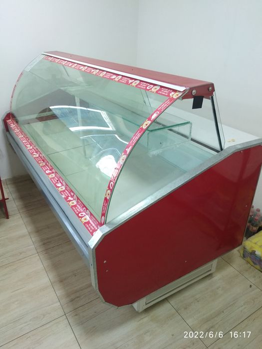 Холодильник витрина