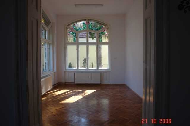 Casa de inchiriat, centru, str Emil Racovita nr 37