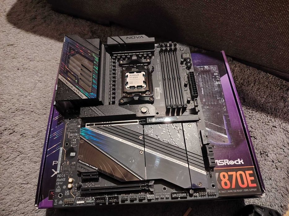 ASRock Phantom Gaming X870E Nova WiFi + Ryzen 7 9800X3D, 8 cores, 5.2Ghz, 96MB, AM5