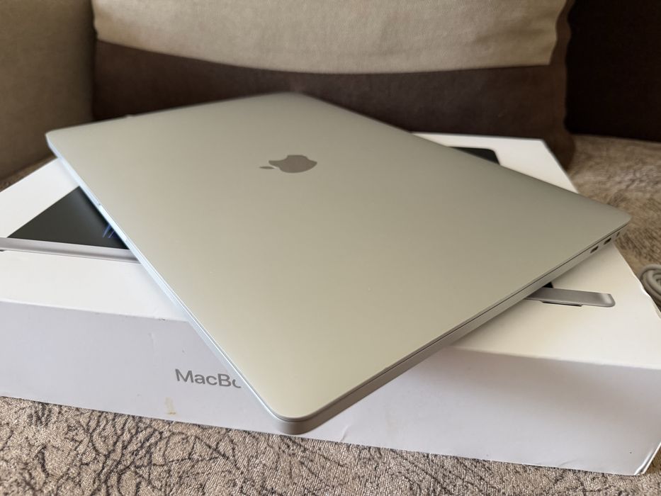 Apple MacBook Pro 2019 16" 16 GB RAM 1 TB GB SSD  i9