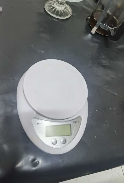 Ювелирные весы. Продаю.