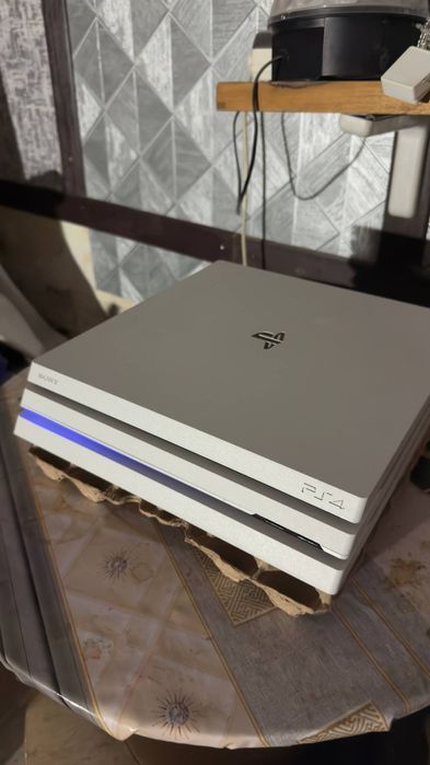 Playstation 4 idial pro 1tb srochna