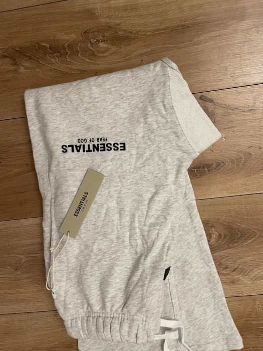 Pantaloni baggy essentials