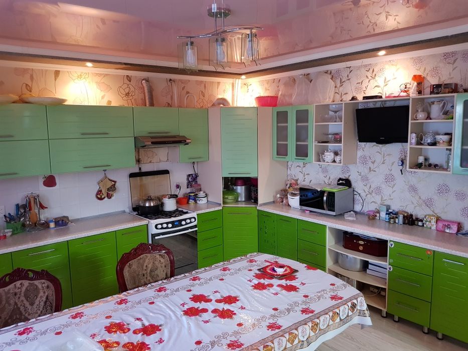 Жер үй сатылады.