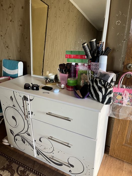 Продам Спальный гарнитур