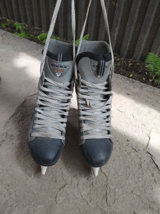 Продам коньки мужские