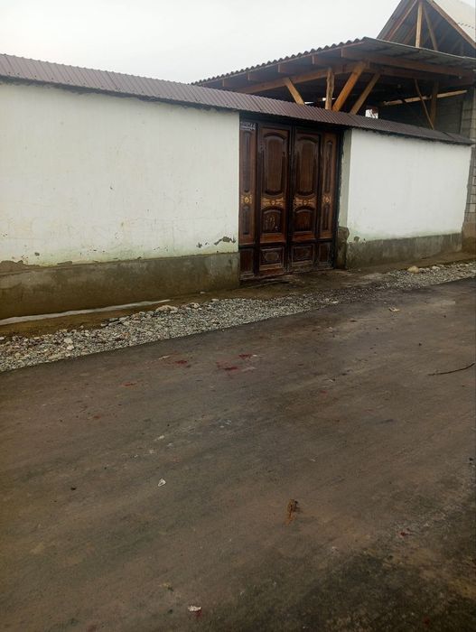 uy sotiladi pul juda zaril  2 sotikli