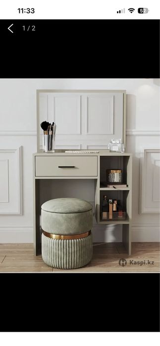 Комод с зеркалом