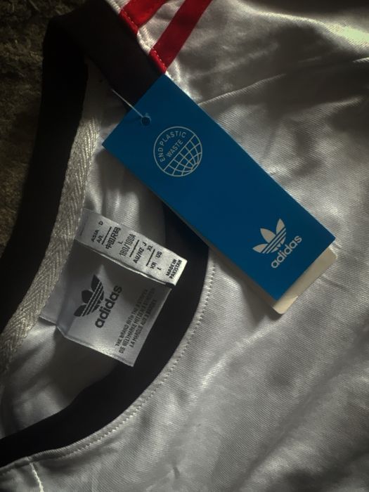 Adidas свитшот- лонгслив