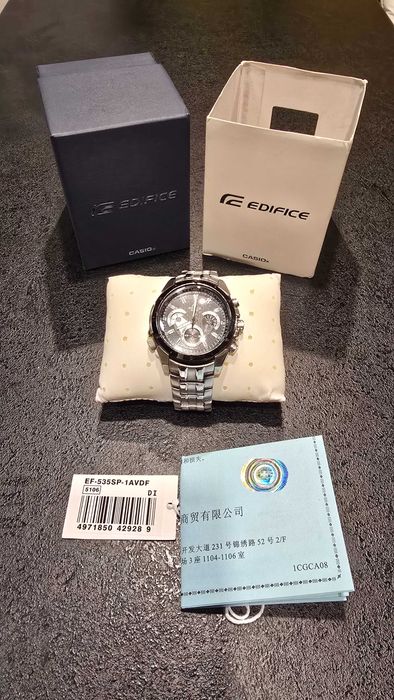 Продавам часовник Casio Edifice EF-535SP-1AVDF