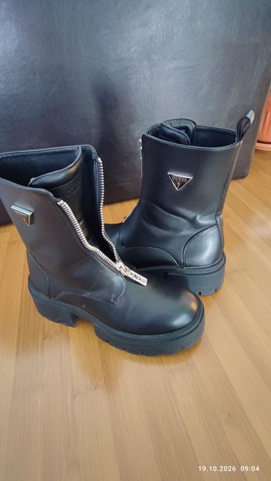 Боти на GUESS естествена кожа