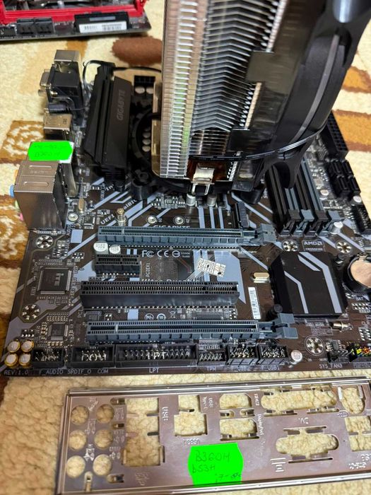 Kit placa baza B360M + i7 9700