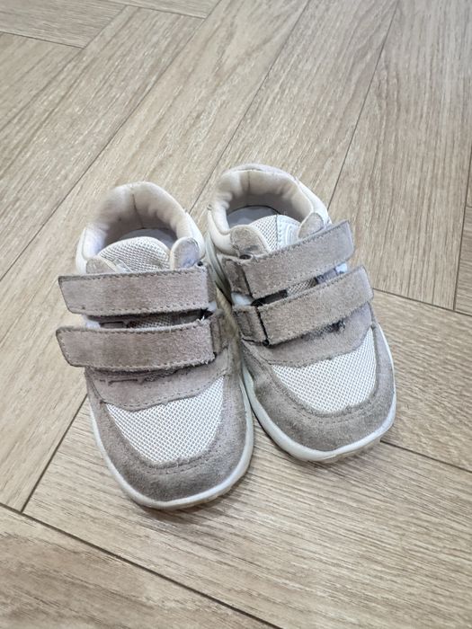 Кроссовки на девочку Котофей 21размер