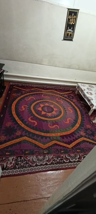 Старинная сюзане.