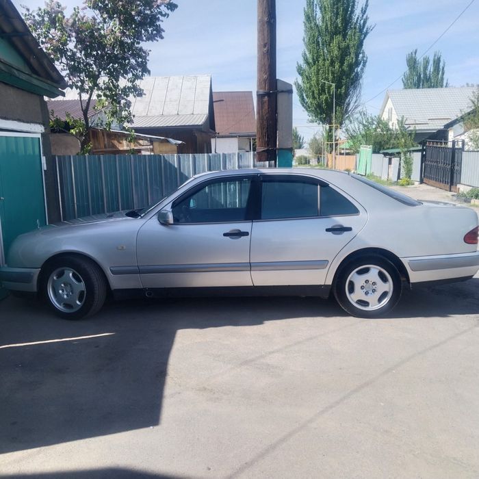 Мерседес w210 в отличном состояние