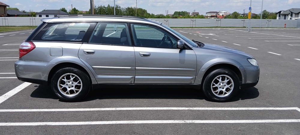 SUBARU OUTBACK 2.5i 173cp GPL nou/performant 4X4+REDUCTOR carlig Thule